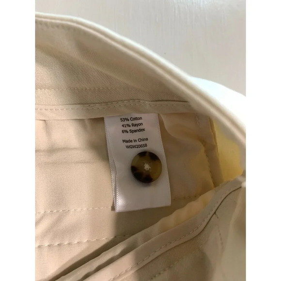 41 Hawthorn Mid Rise Short Front Pleat, light tan Size 8 - Picture 8 of 9